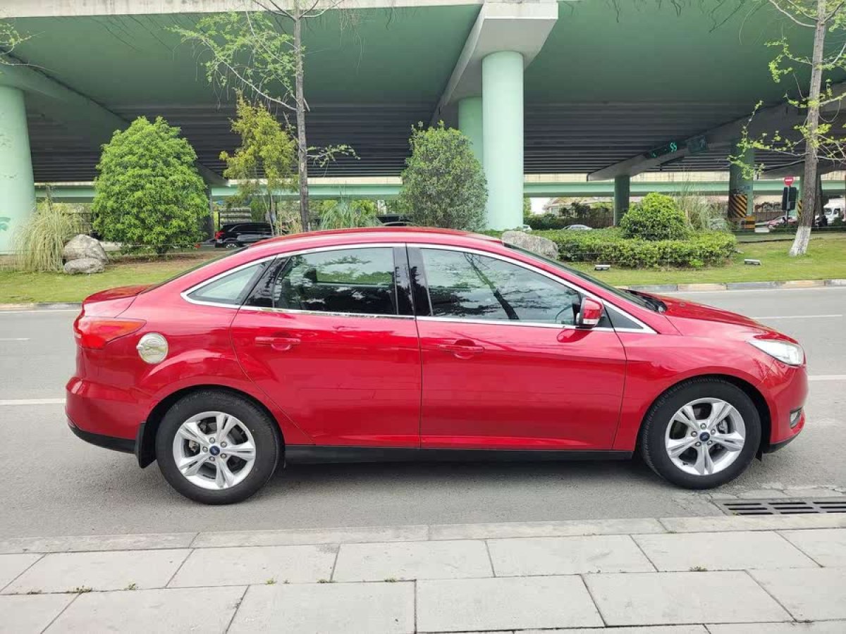 福特 福克斯  2017款 三廂 1.6L 自動(dòng)舒適型智行版圖片