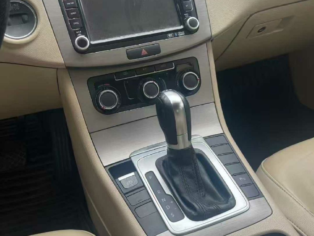 大眾 輝騰  2014款 3.0L 商務型圖片