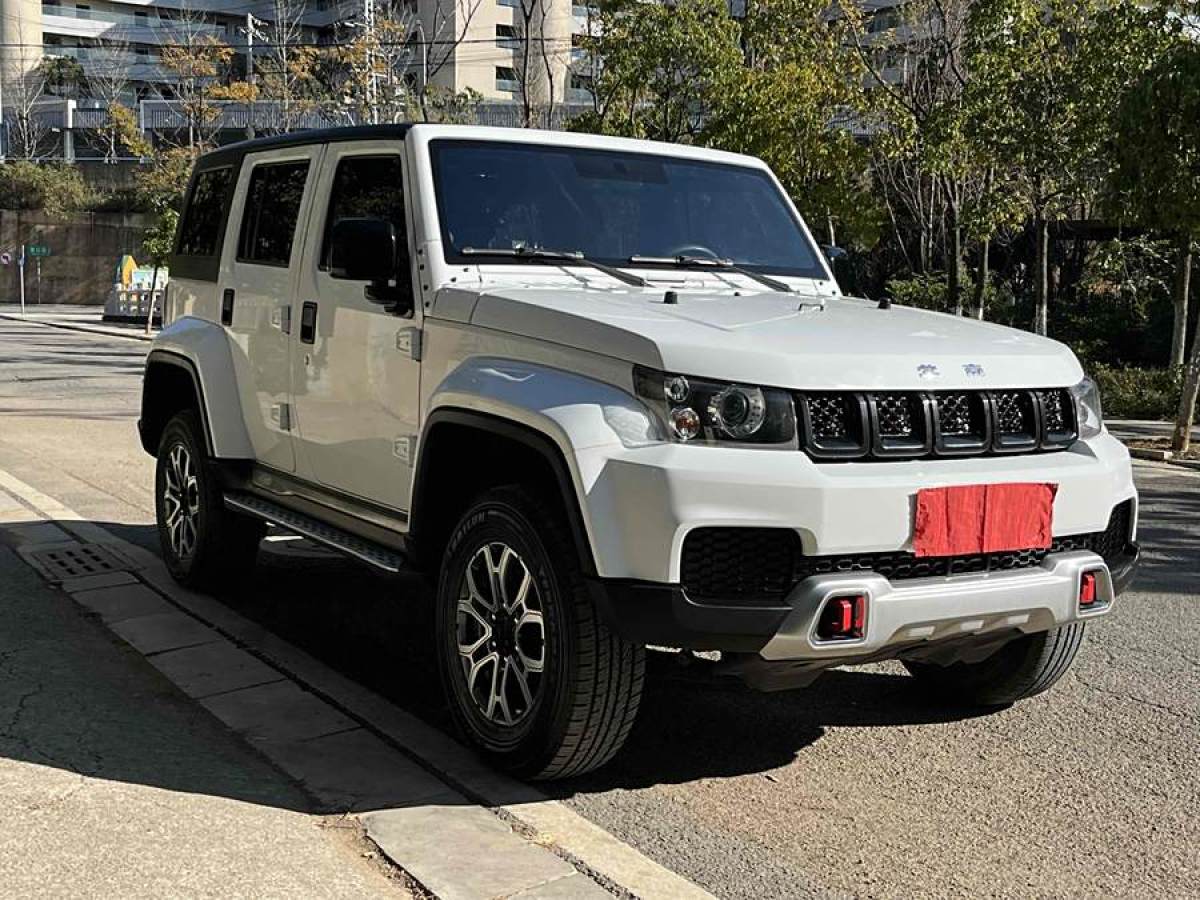 北京 BJ40  2022款 2.0T 自動四驅(qū)公務(wù)版圖片