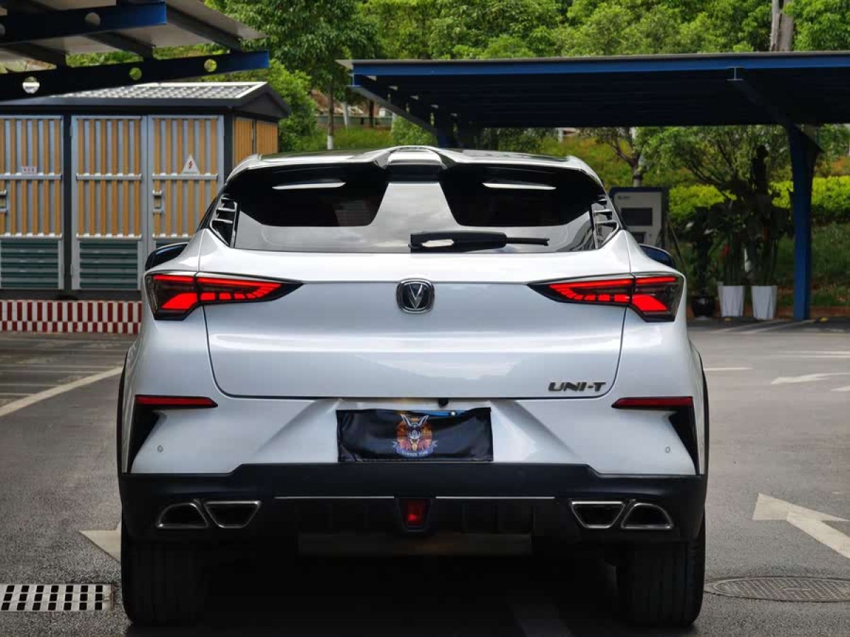 長(zhǎng)安 UNI-T  2020款 1.5T 旗艦型圖片