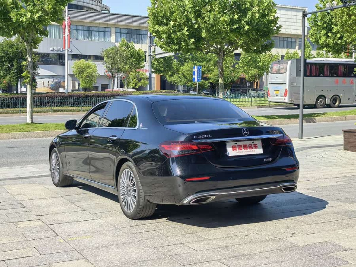 奔馳 奔馳E級(jí)  2021款 改款 E 300 L 豪華型圖片