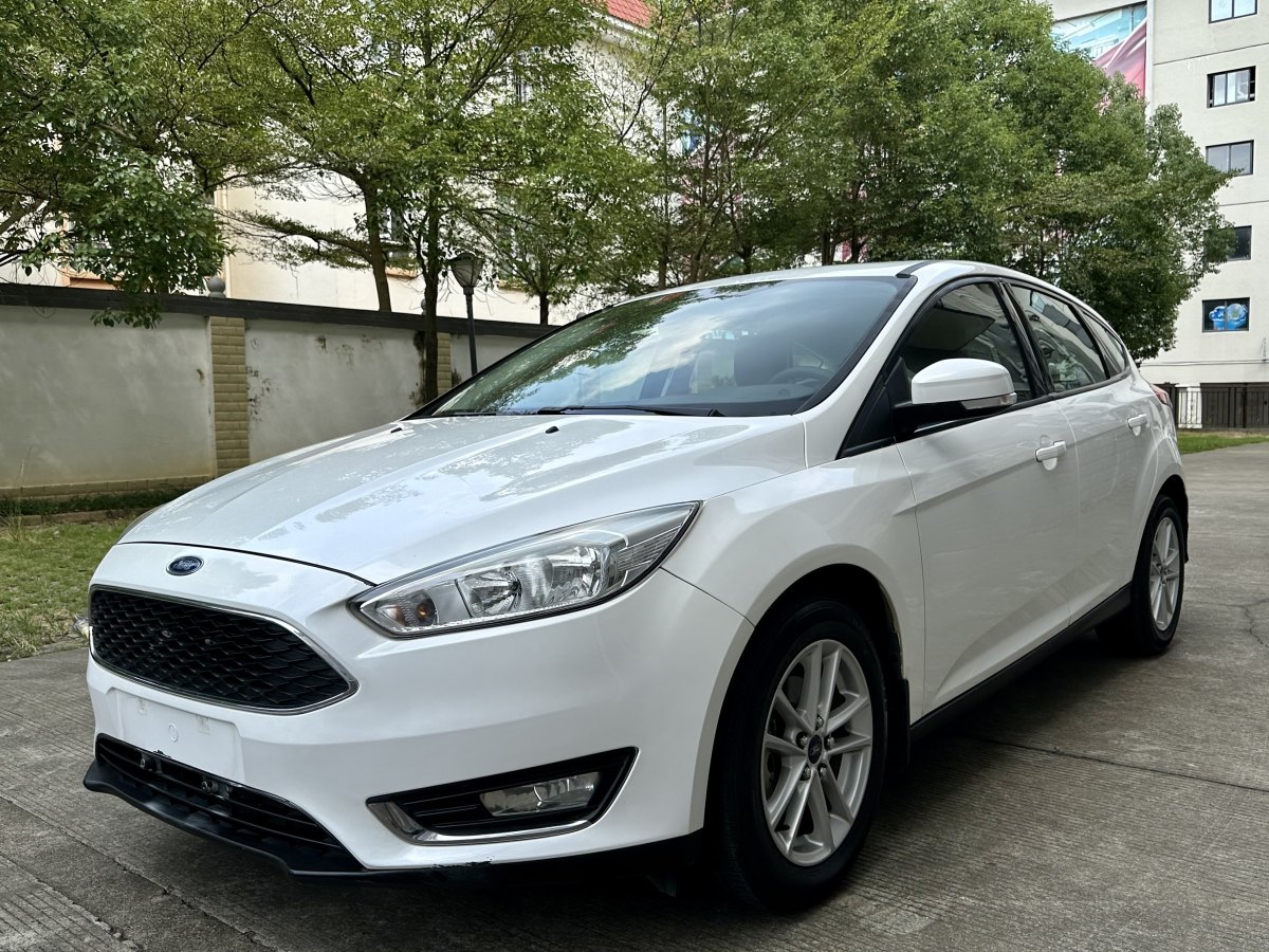 福特 ?？怂? 2015款 兩廂 1.6L 自動(dòng)風(fēng)尚型圖片