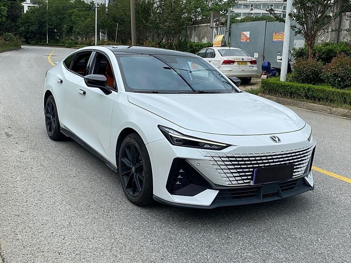 長(zhǎng)安 長(zhǎng)安UNI-V  2022款 1.5T 卓越型圖片