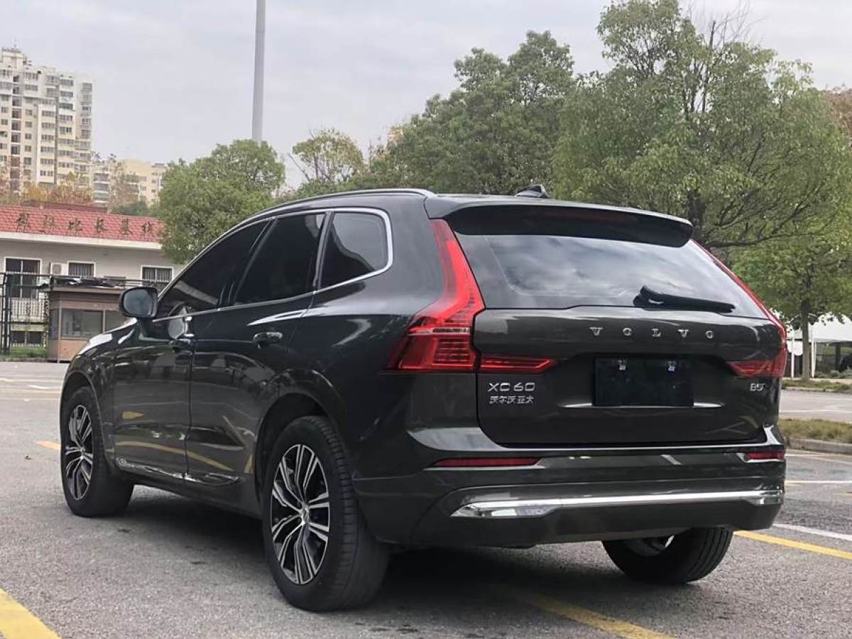 沃爾沃 XC60  2022款 B5 四驅智遠豪華版圖片