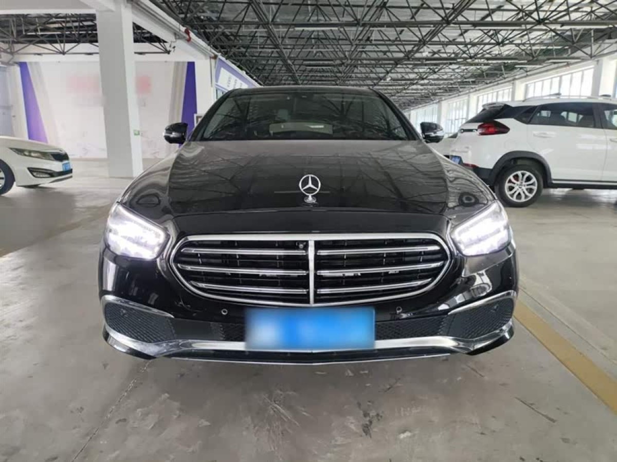 奔馳 奔馳E級  2022款 改款 E 300 L 時(shí)尚型圖片