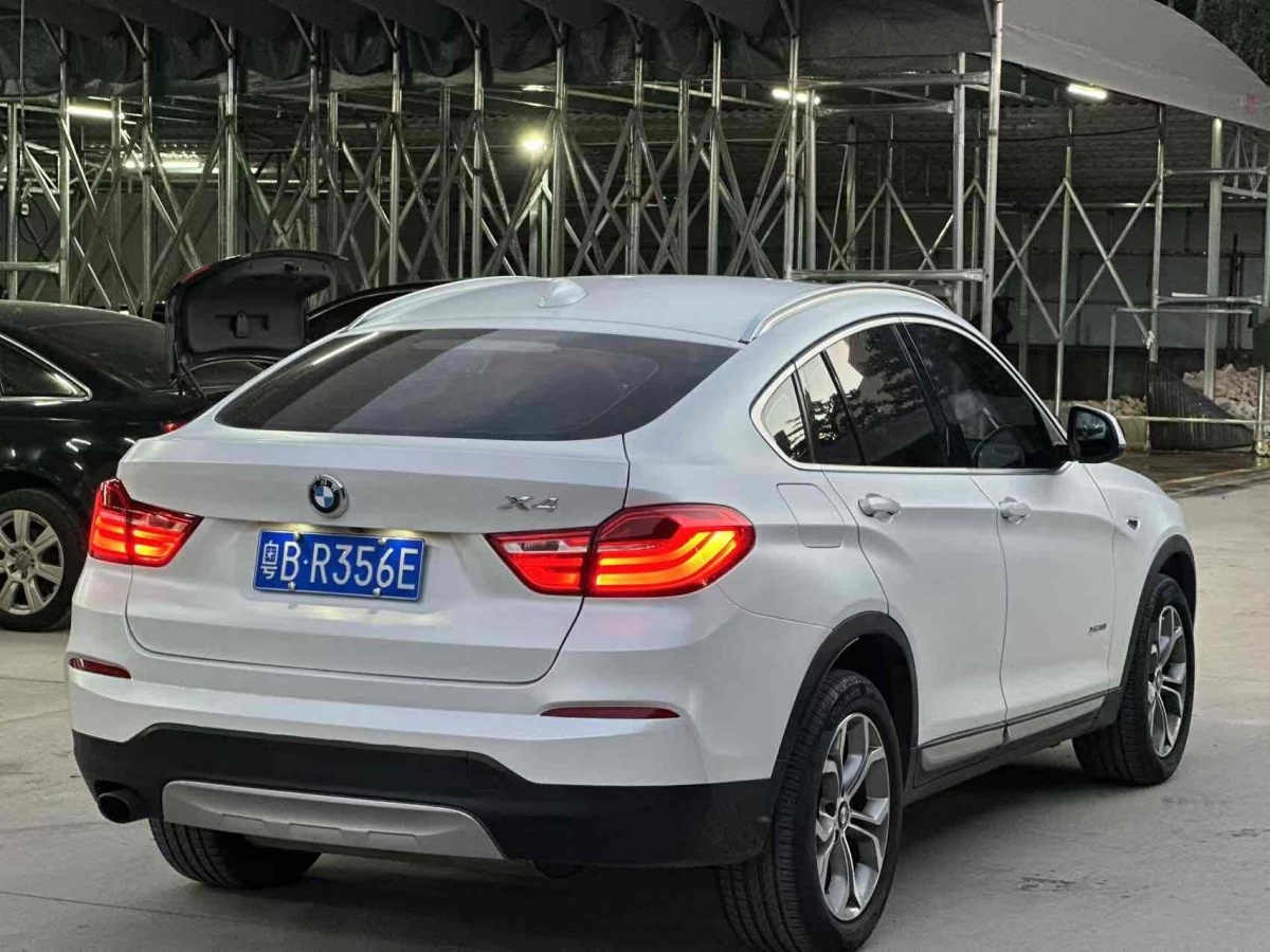 寶馬 寶馬X4  2014款 xDrive20i X設(shè)計套裝圖片