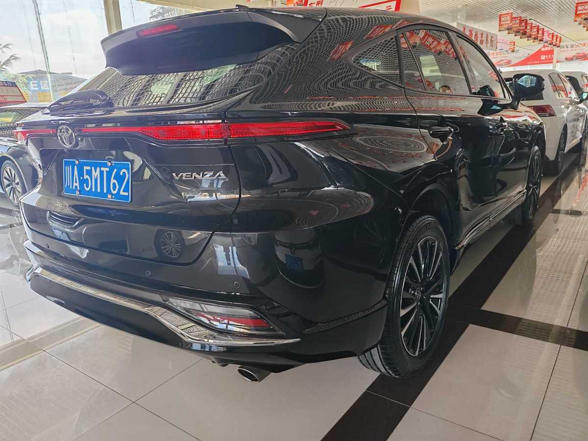 丰田 威飒  2022款 2.0L CVT两驱尊贵版图片