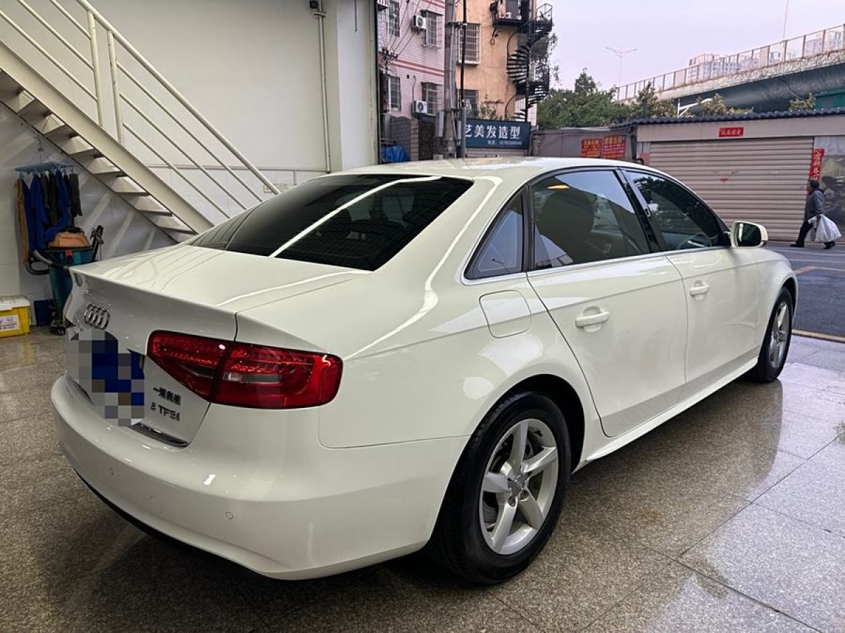 奧迪 奧迪A4L  2013款 35 TFSI 自動(dòng)標(biāo)準(zhǔn)型圖片