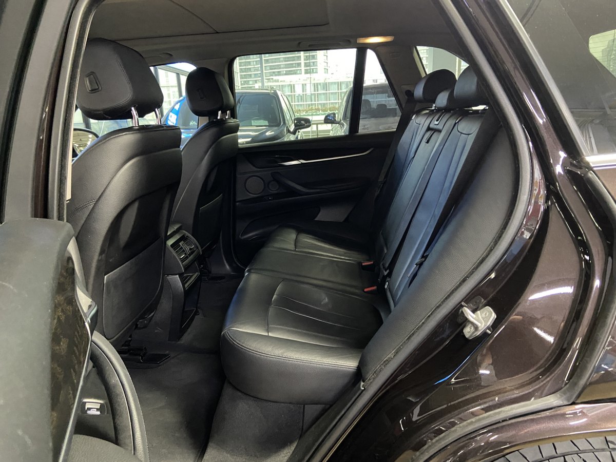 2014年7月宝马 宝马X5  2014款 xDrive35i 豪华型
