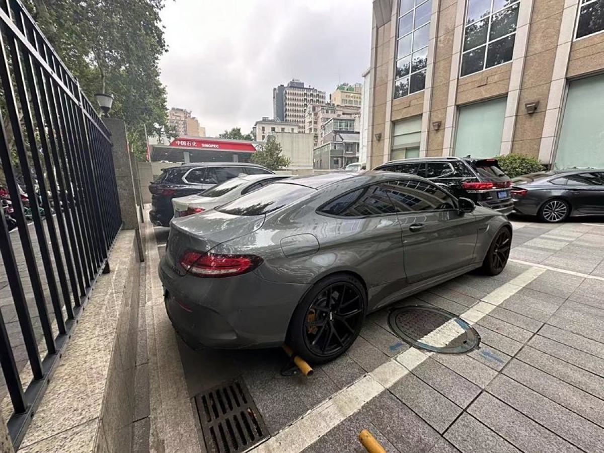 奔馳 奔馳C級(jí)AMG  2019款 AMG C 63 轎跑車圖片