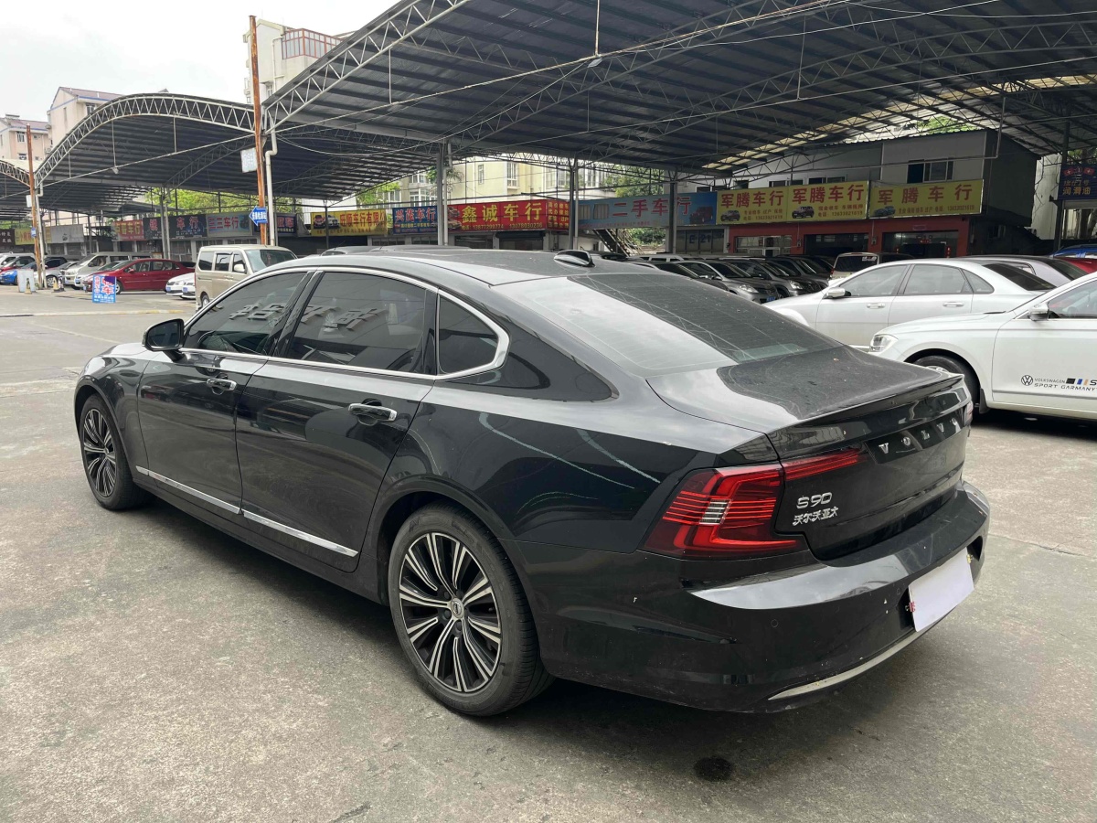沃爾沃 S90  2021款 B5 智逸豪華版圖片
