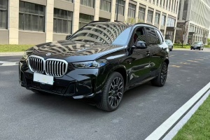 寶馬X5 寶馬 xDrive 40Li M運(yùn)動(dòng)曜夜套裝
