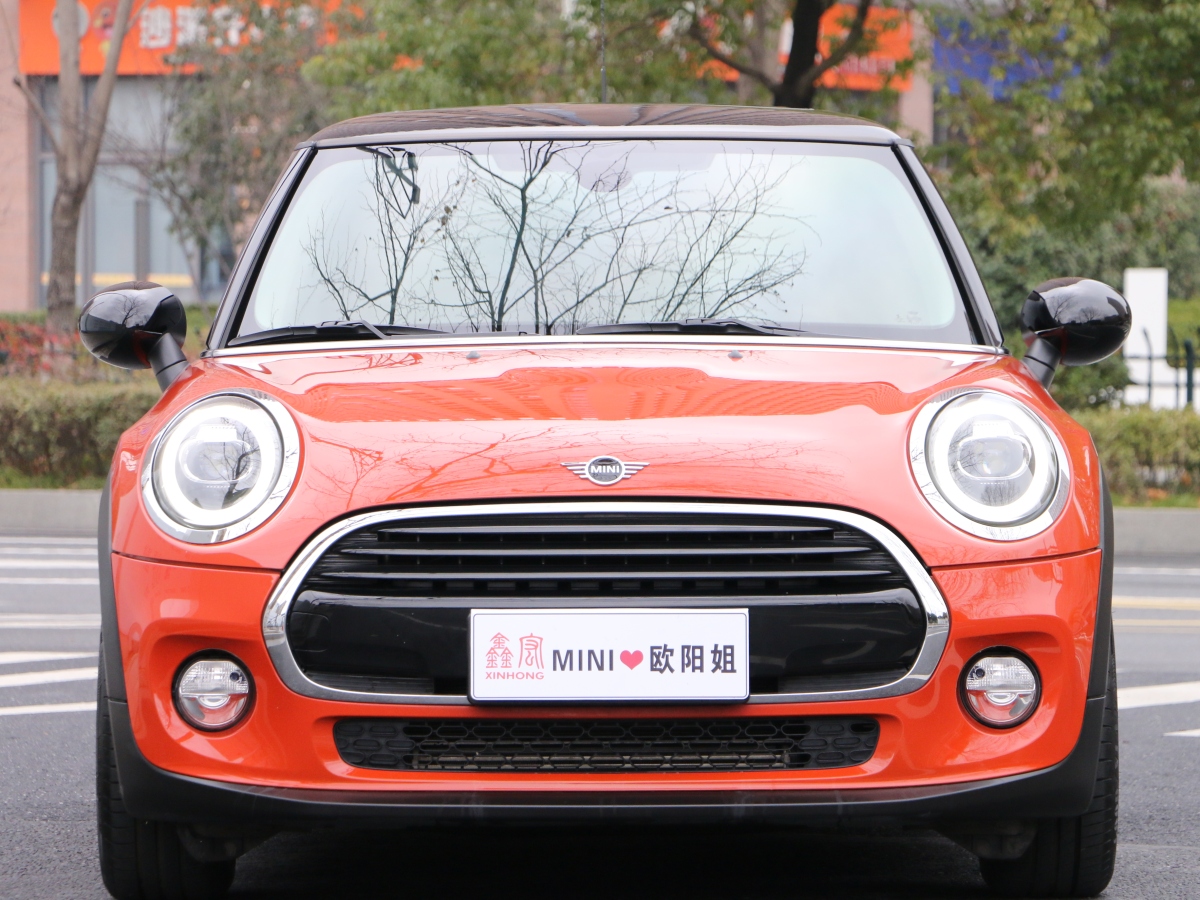 MINI COUNTRYMAN  2018款 1.5T COOPER 經(jīng)典派圖片