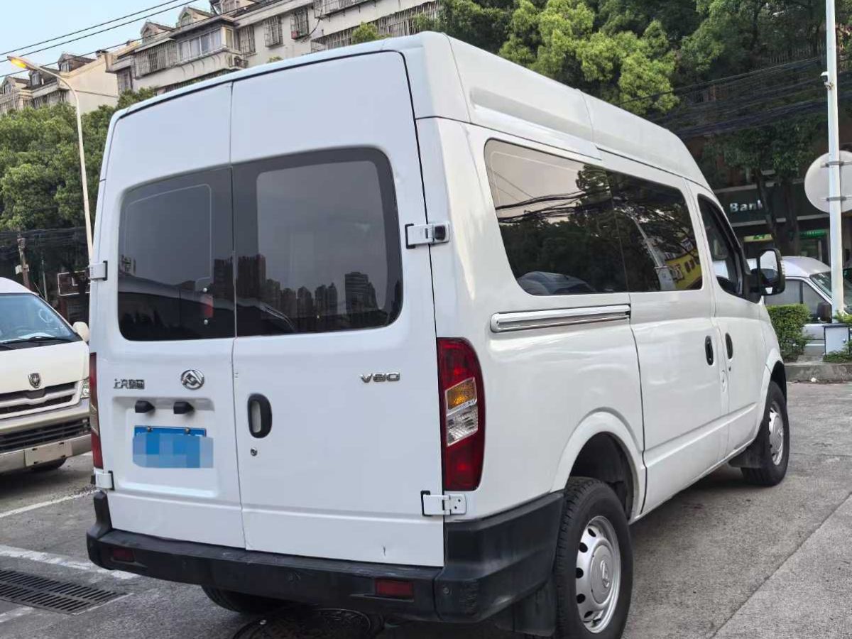 上汽大通 V80  2020款 2.0T AMT PLUS城市版短軸超低頂5/6座圖片