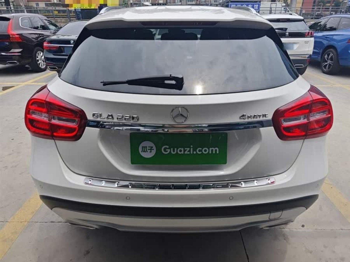 奔馳 奔馳GLA  2016款 GLA 220 4MATIC 豪華型圖片