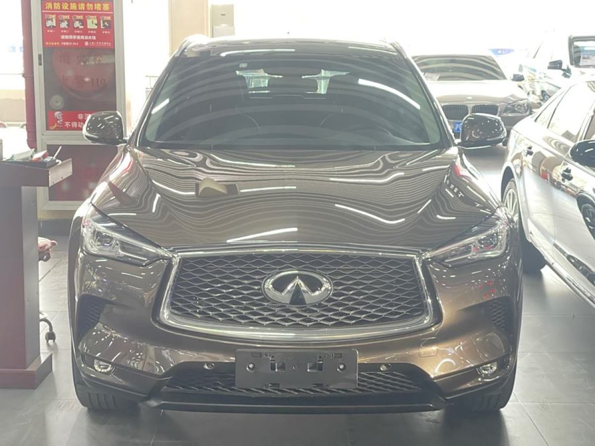 英菲尼迪 QX50  2018款 2.0T 兩驅(qū)菁英版圖片