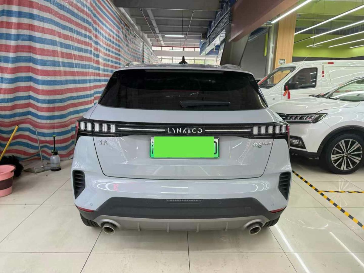 領(lǐng)克 領(lǐng)克06  2022款 1.5T Shero粉色特別版圖片