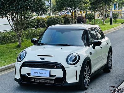 2022年12月 MINI MINI 改款 2.0T COOPER S 艺术家 五门版图片