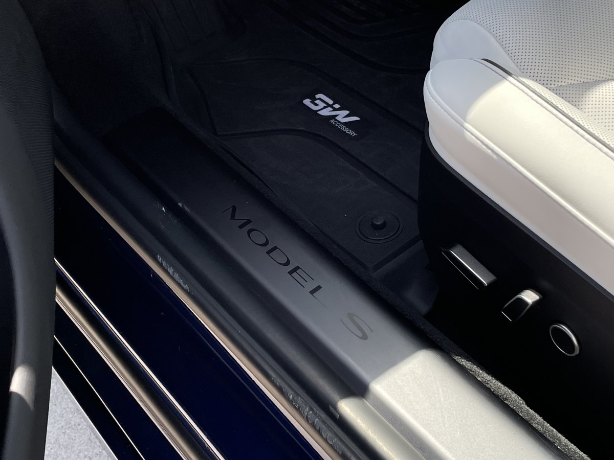特斯拉 Model S  2023款 三电机全轮驱动 Plaid版图片