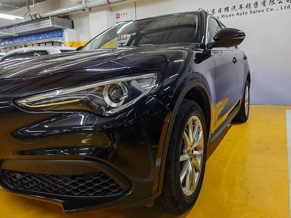 阿爾法·羅密歐 Stelvio  2017款 2.0T 280HP 豪華版圖片