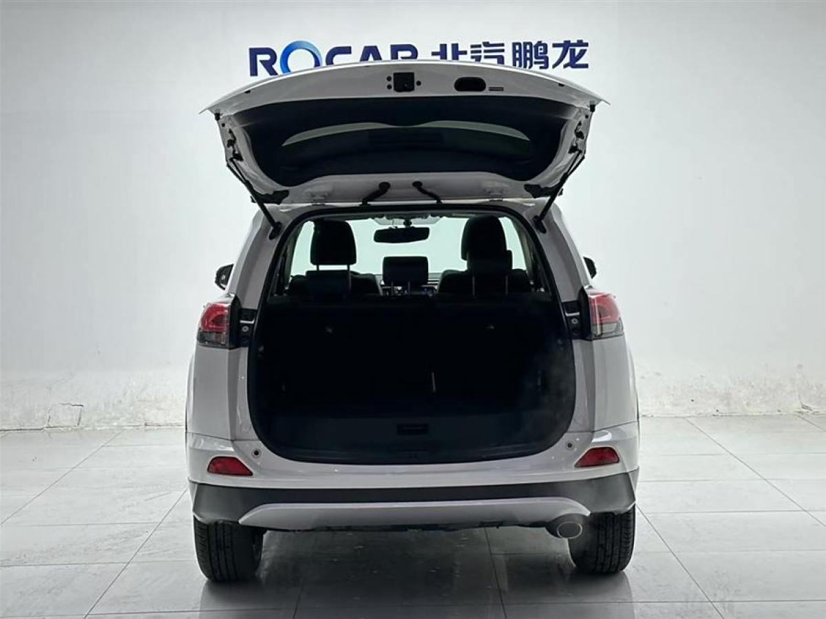 豐田 RAV4榮放  2016款 2.0L CVT四驅(qū)新銳版圖片