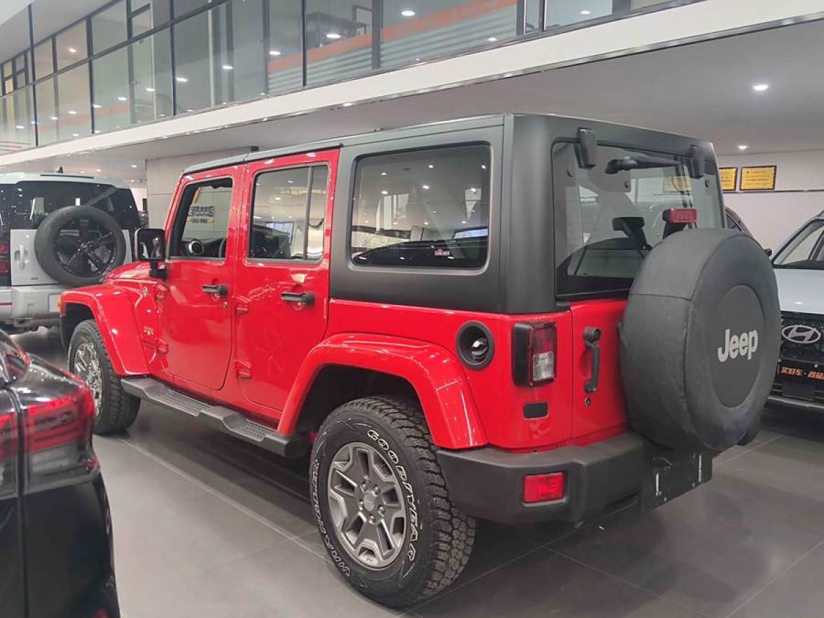 Jeep 牧馬人  2017款 3.0L Sahara 四門(mén)舒享版圖片