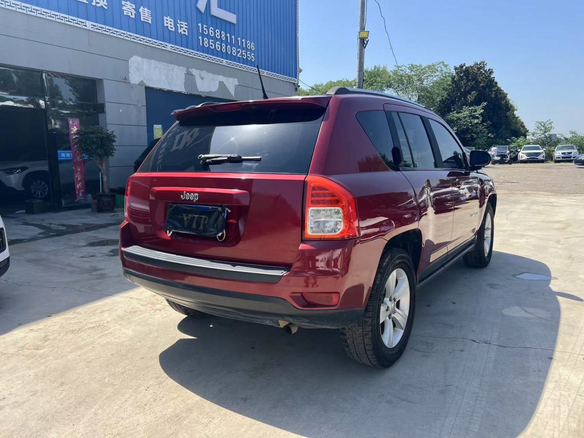 Jeep 指南者  2012款 2.0L 兩驅運動版圖片