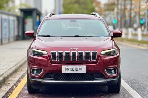 自由光 Jeep 2.0T 兩驅(qū)智享版 國VI