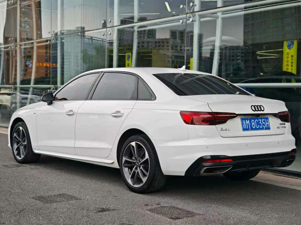 奧迪 奧迪A4L  2022款 35 TFSI 時(shí)尚動(dòng)感型圖片