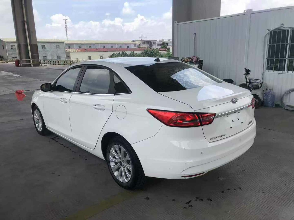 福特 福睿斯  2017款 1.5L 自動(dòng)舒適型圖片
