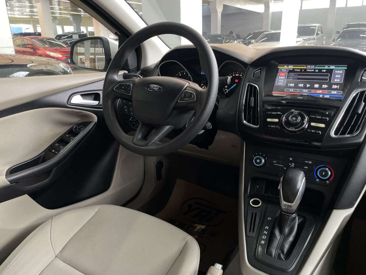 2016年5月福特 福克斯  2015款 三厢 1.6L 自动舒适型