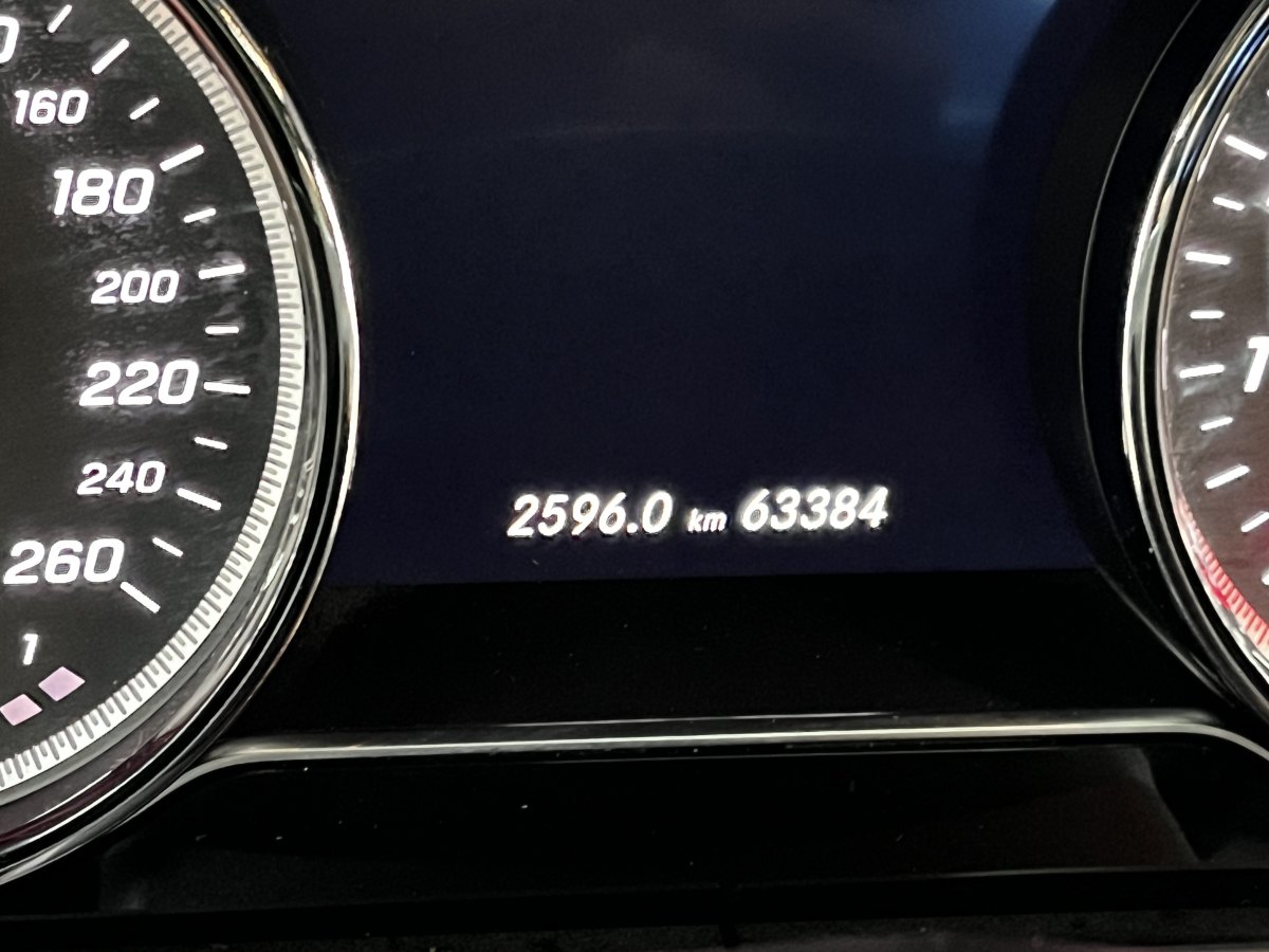 奔驰 奔驰E级  2017款 E 200 轿跑车图片