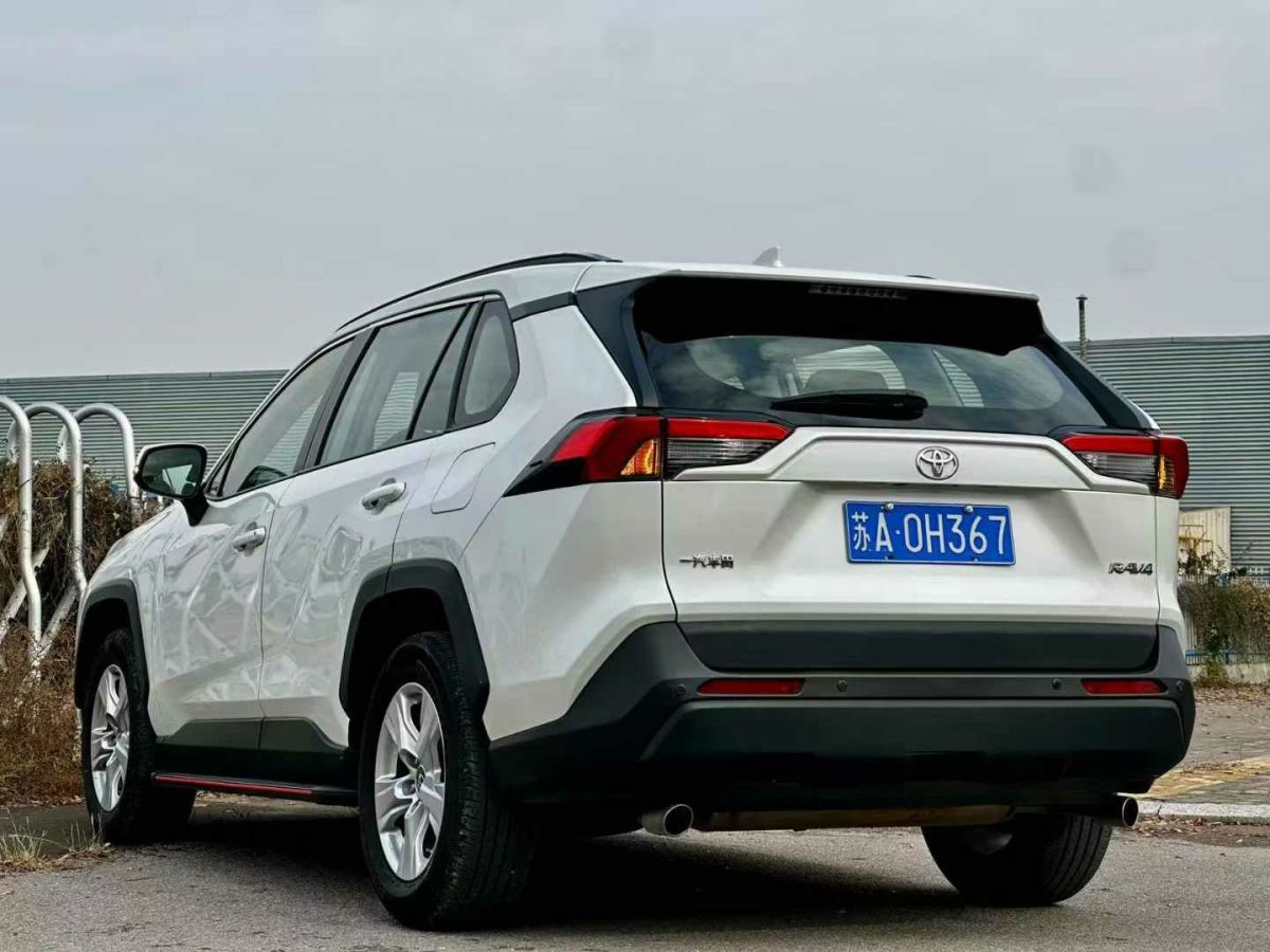 豐田 RAV4榮放  2021款 2.0L CVT兩驅(qū)尊貴版圖片