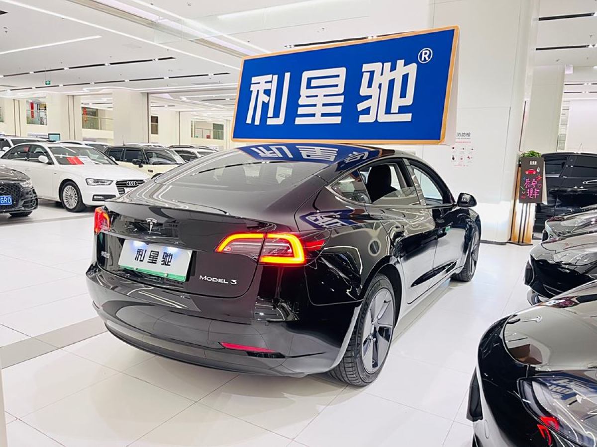 特斯拉 Model 3  2022款 改款 后輪驅(qū)動版圖片