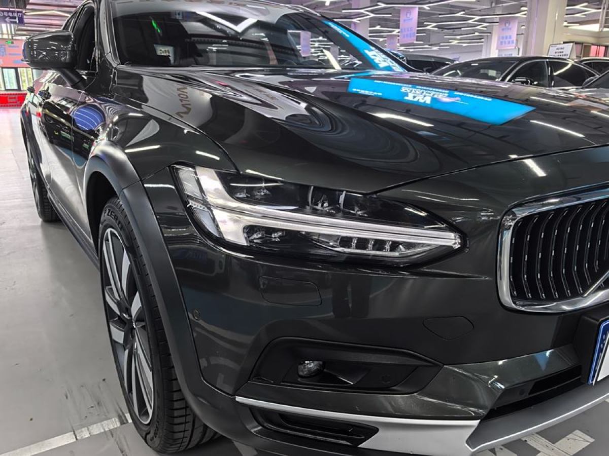 沃爾沃 V90  2024款 Cross Country B5 AWD 智尊版圖片