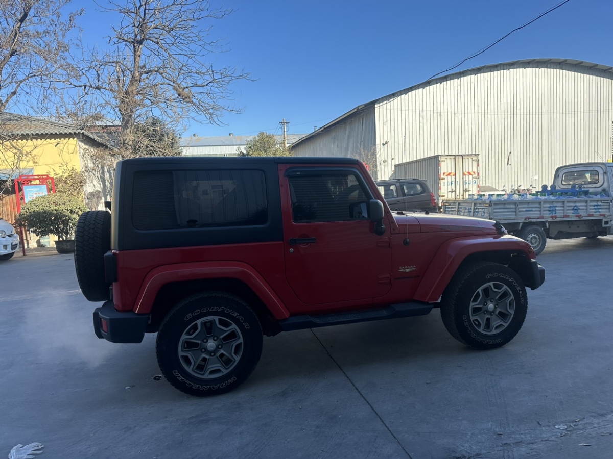 Jeep 牧馬人  2013款 3.6L Sahara 兩門版圖片