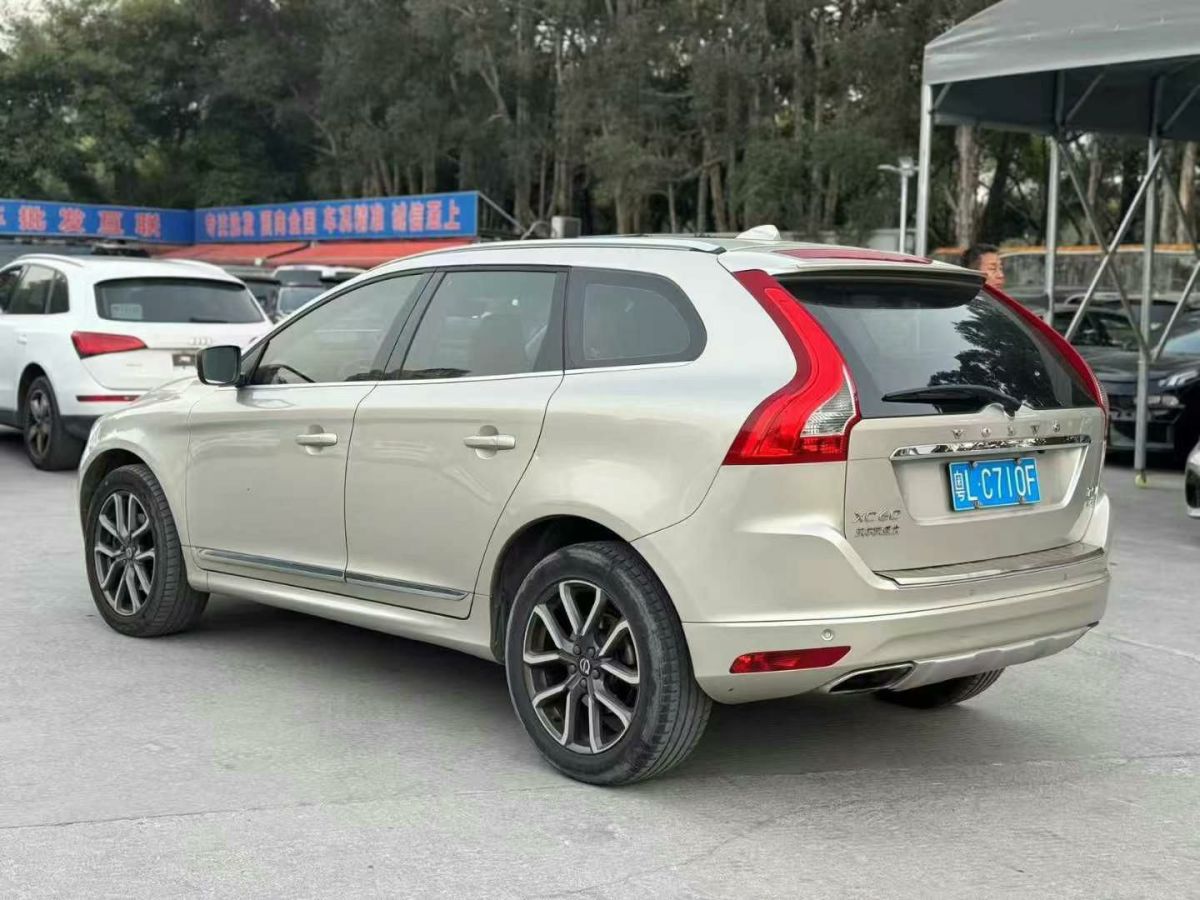 沃爾沃 XC60  2017款 2.0T T5 AWD 個(gè)性運(yùn)動版圖片