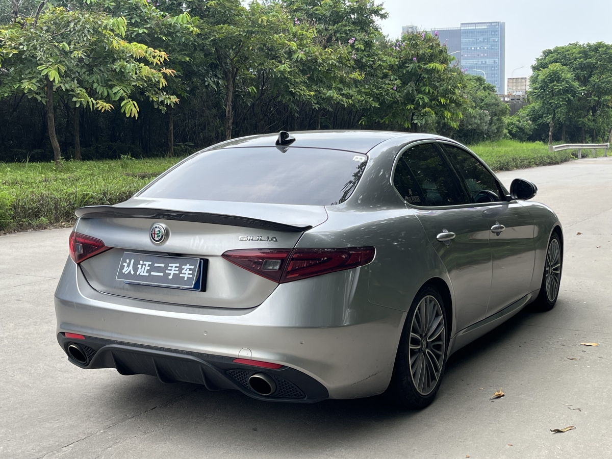 阿爾法·羅密歐 Giulia  2017款 2.0T 280HP 豪華版圖片