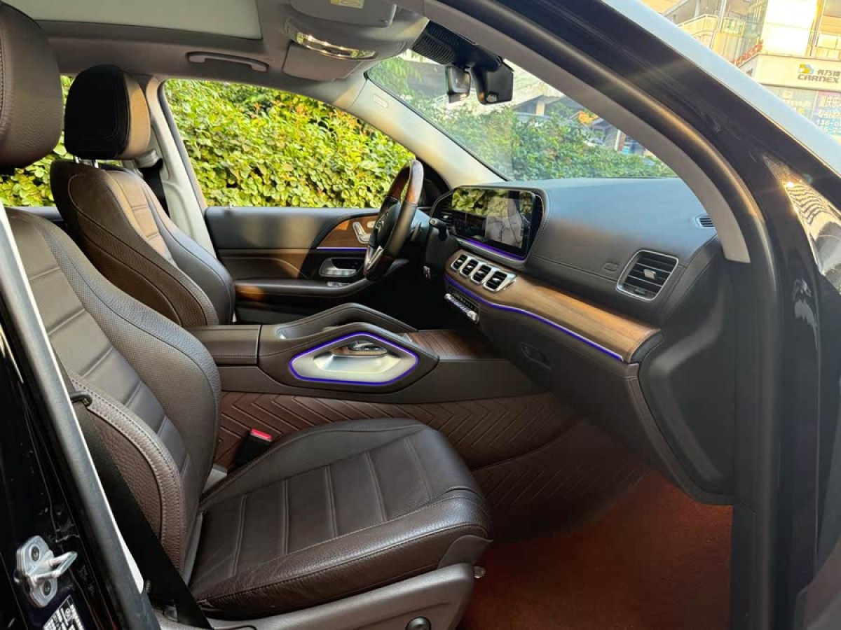 奔馳 奔馳GLS  2022款 改款二 GLS 450 4MATIC 豪華型圖片