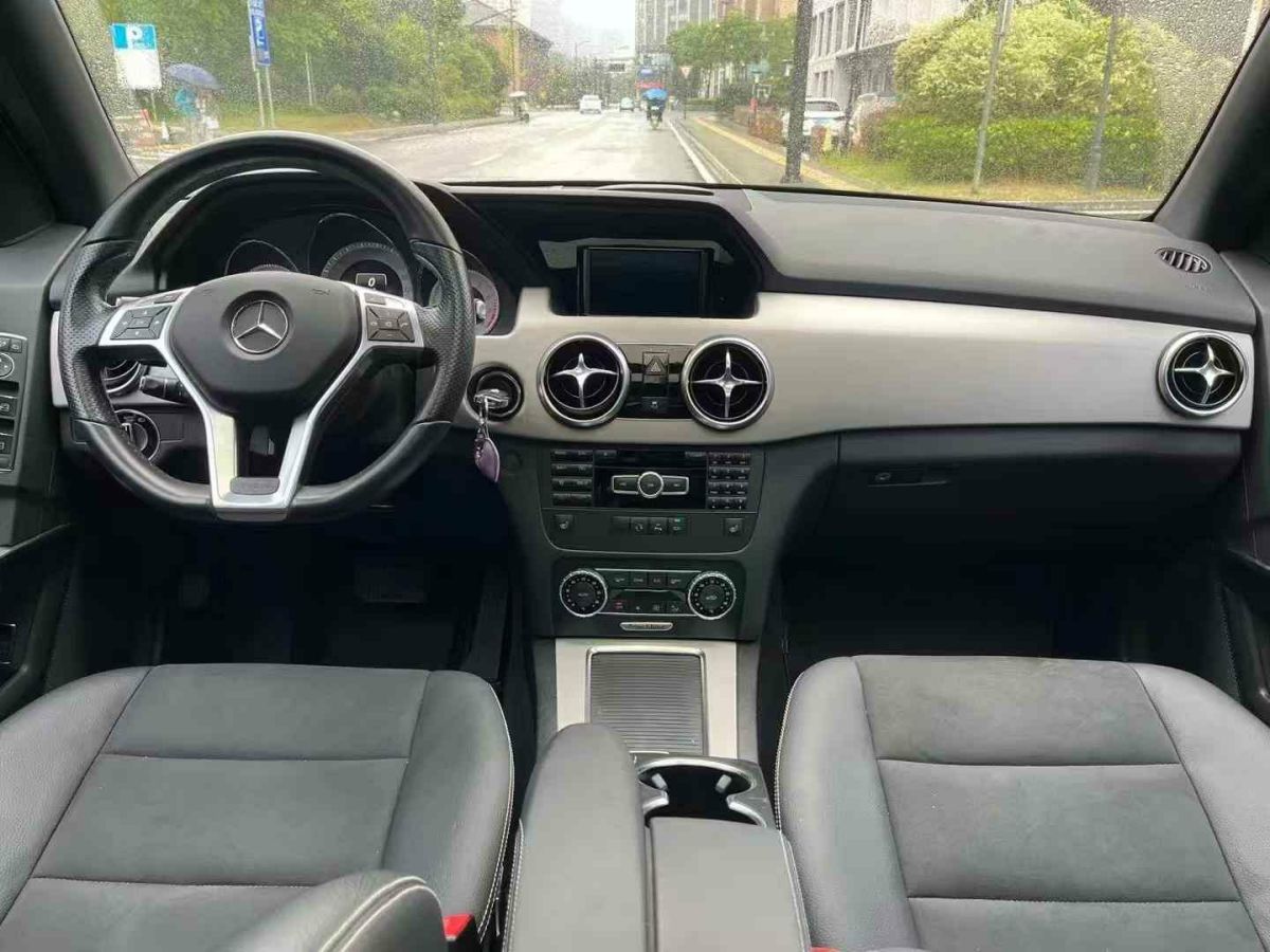 奔馳 奔馳GLK級  2015款 GLK 260 4MATIC 動感型 極致版圖片