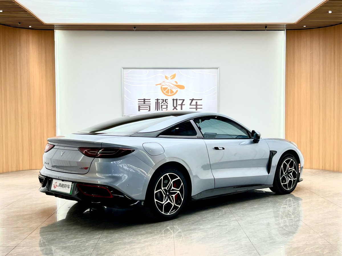 哪吒 哪吒GT  2023款 580 AWD 運(yùn)動(dòng)版圖片