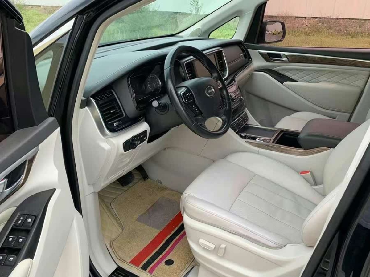 廣汽傳祺 M8  2018款 320T 尊貴版圖片
