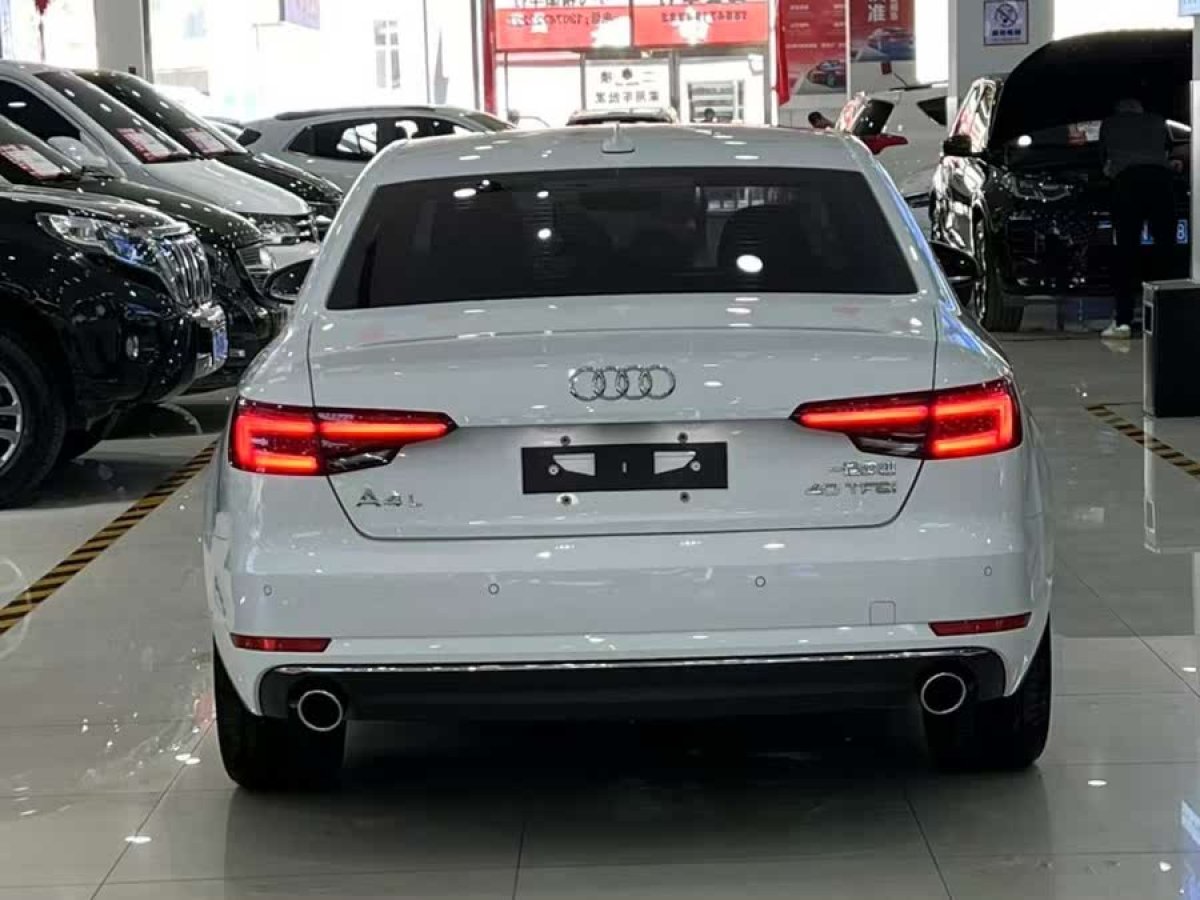 奧迪 奧迪A4L  2018款 30周年年型 40 TFSI 進(jìn)取型圖片
