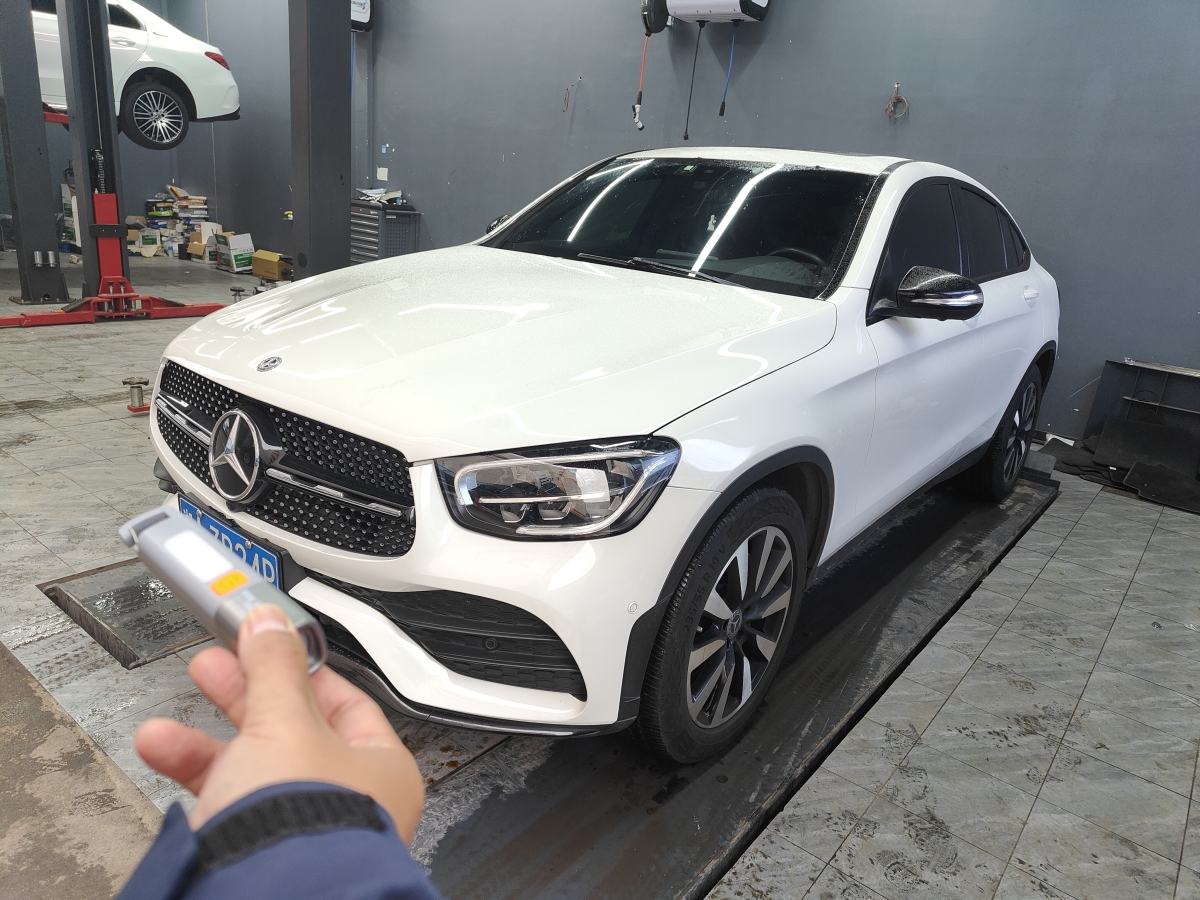 奔馳 奔馳GLC  2022款 改款 GLC 260 4MATIC 轎跑SUV圖片