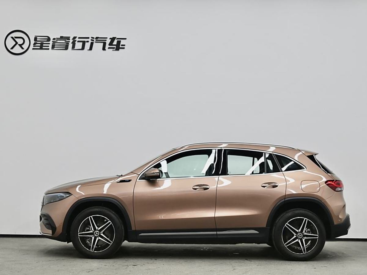 奔馳 奔馳EQA  2022款 EQA 300 4MATIC 首發(fā)特別版圖片