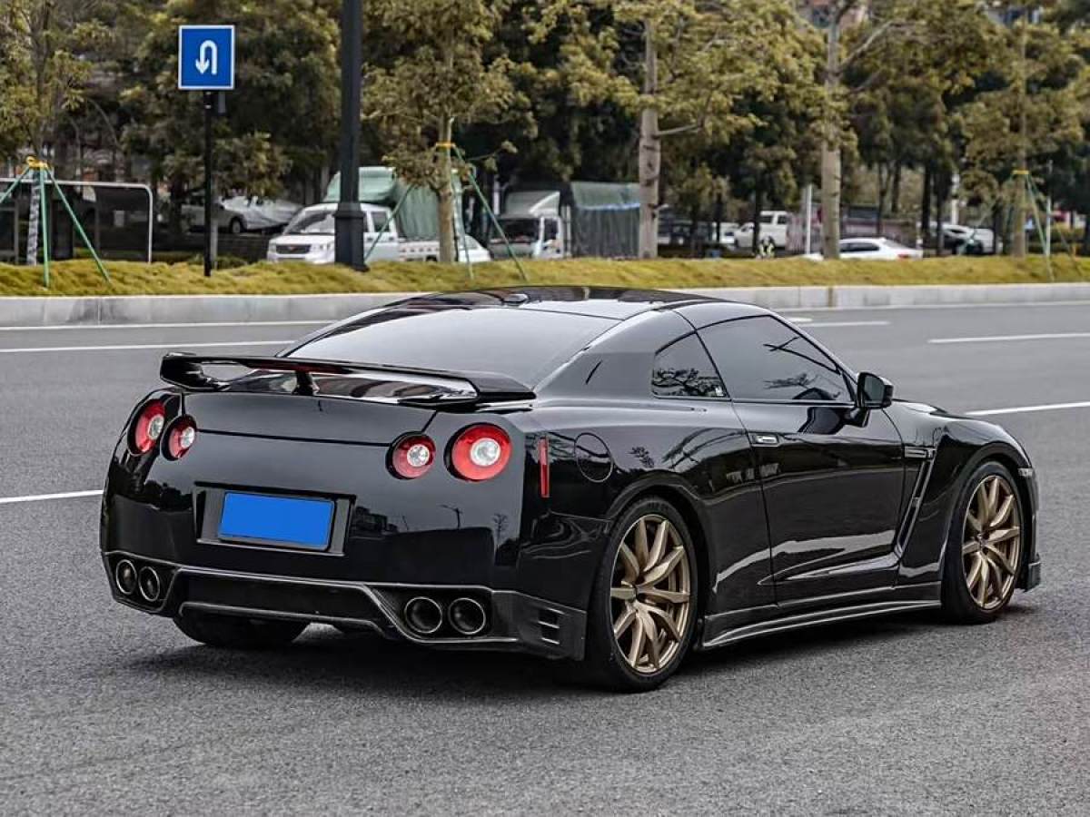 日產(chǎn) GT-R  2012款 3.8T Premium Edition圖片