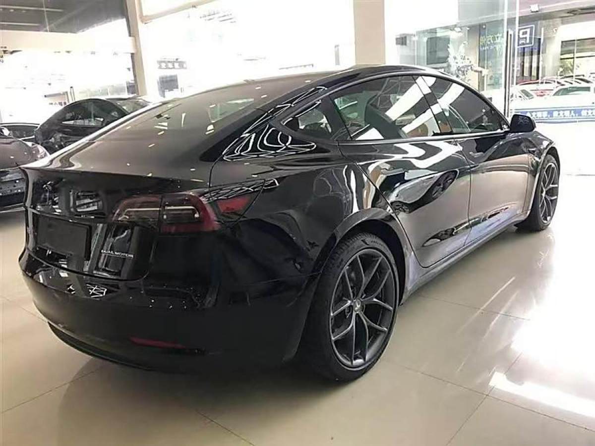 特斯拉 Model 3  2021款 改款 標準續(xù)航后驅升級版圖片