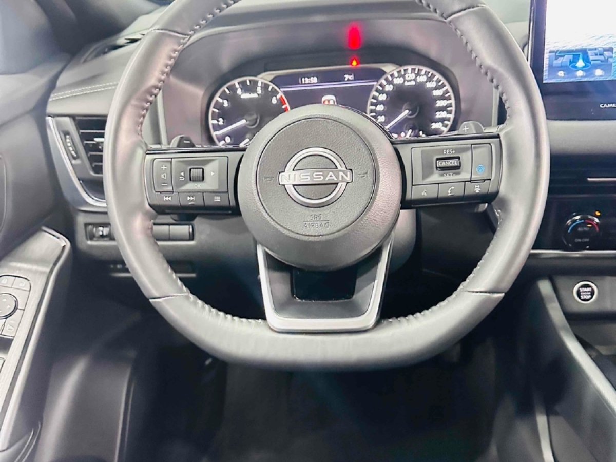 日產(chǎn) 逍客  2023款 1.3T CVT豪華版圖片
