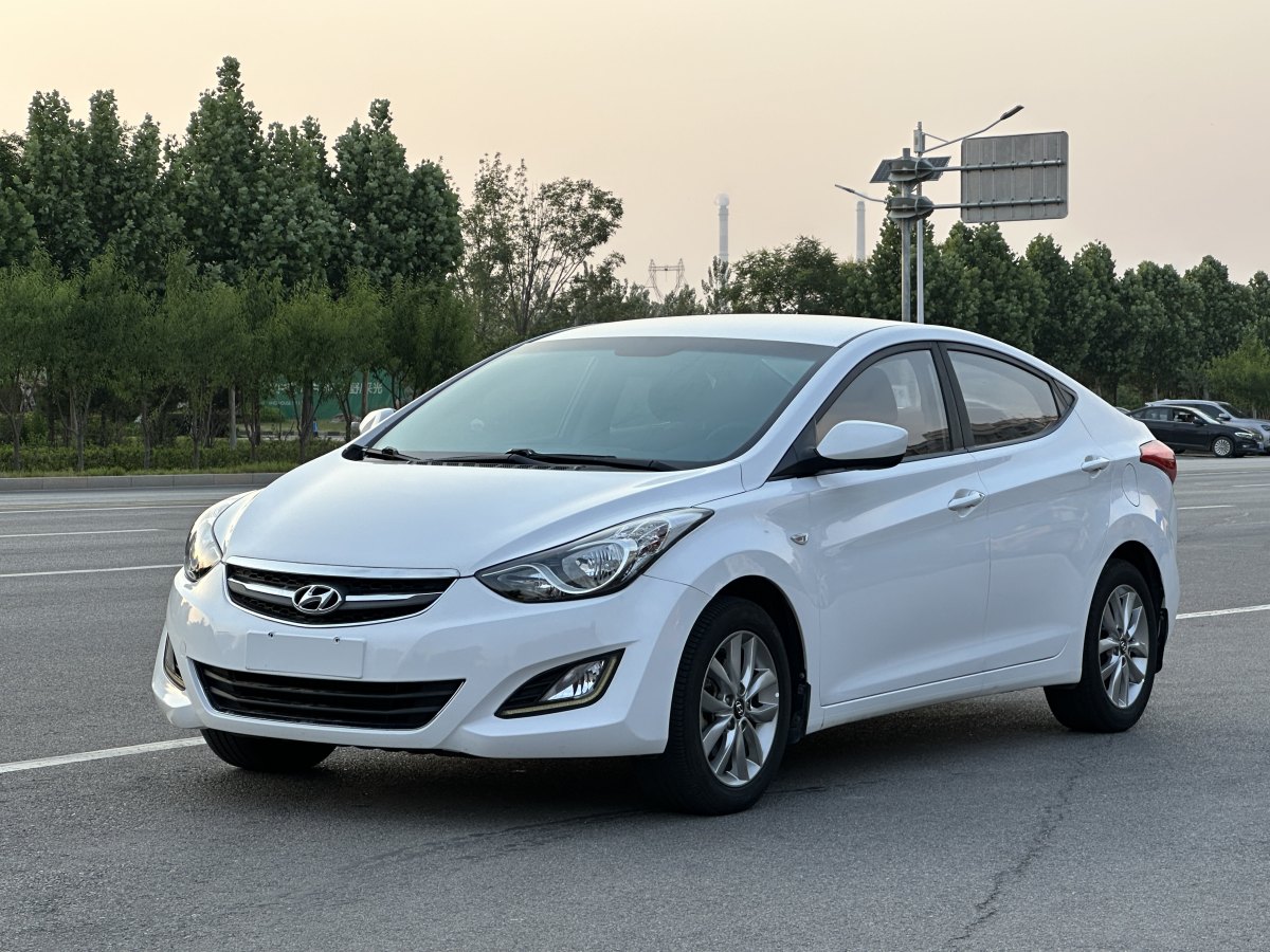 現(xiàn)代 朗動  2015款 1.6L 自動時尚型圖片