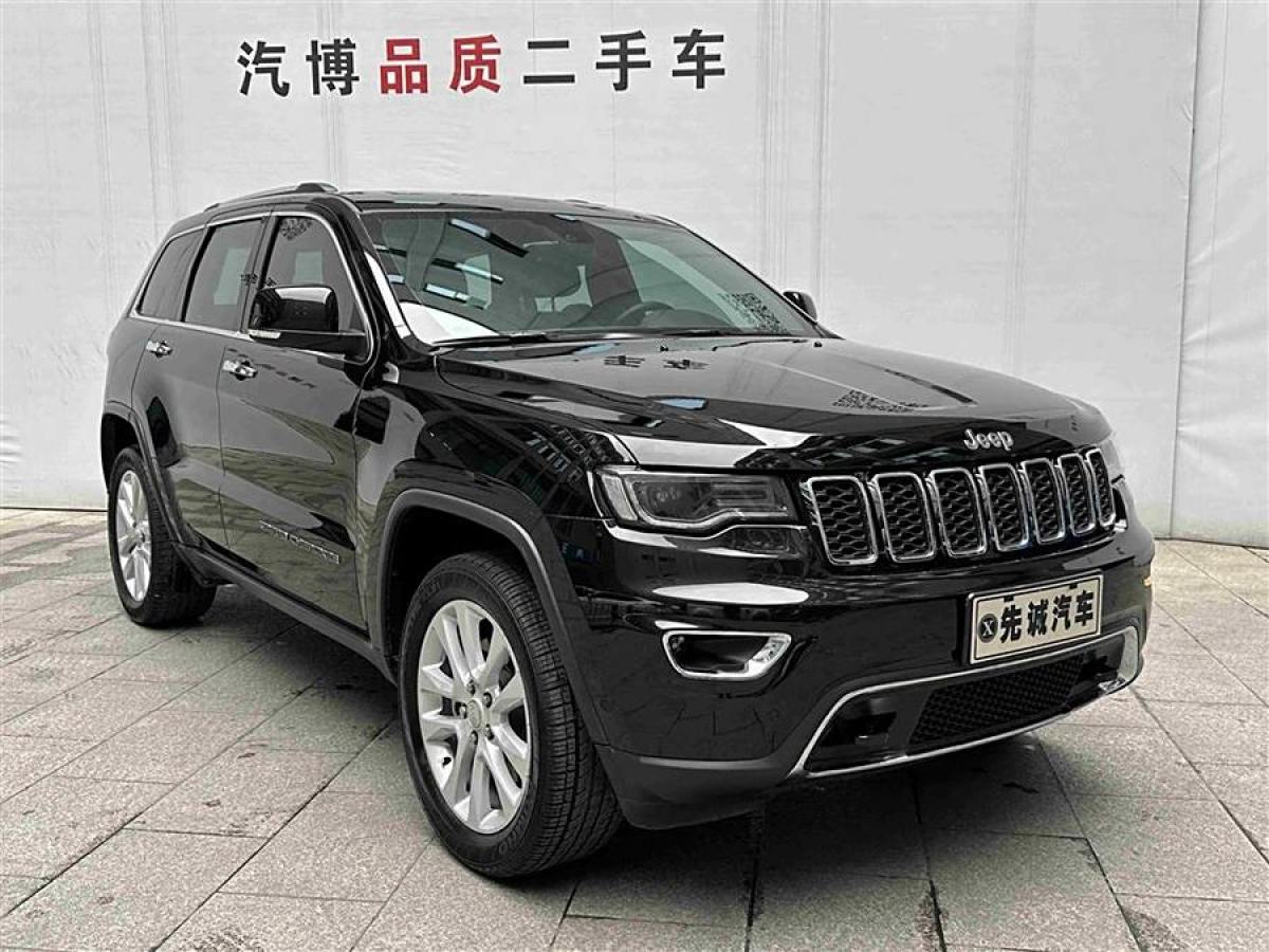 Jeep 大切諾基  2017款 3.0L 精英導(dǎo)航版圖片